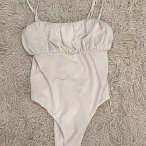 PRINCESS POLLY BODYSUIT SIZE 4 WHITE